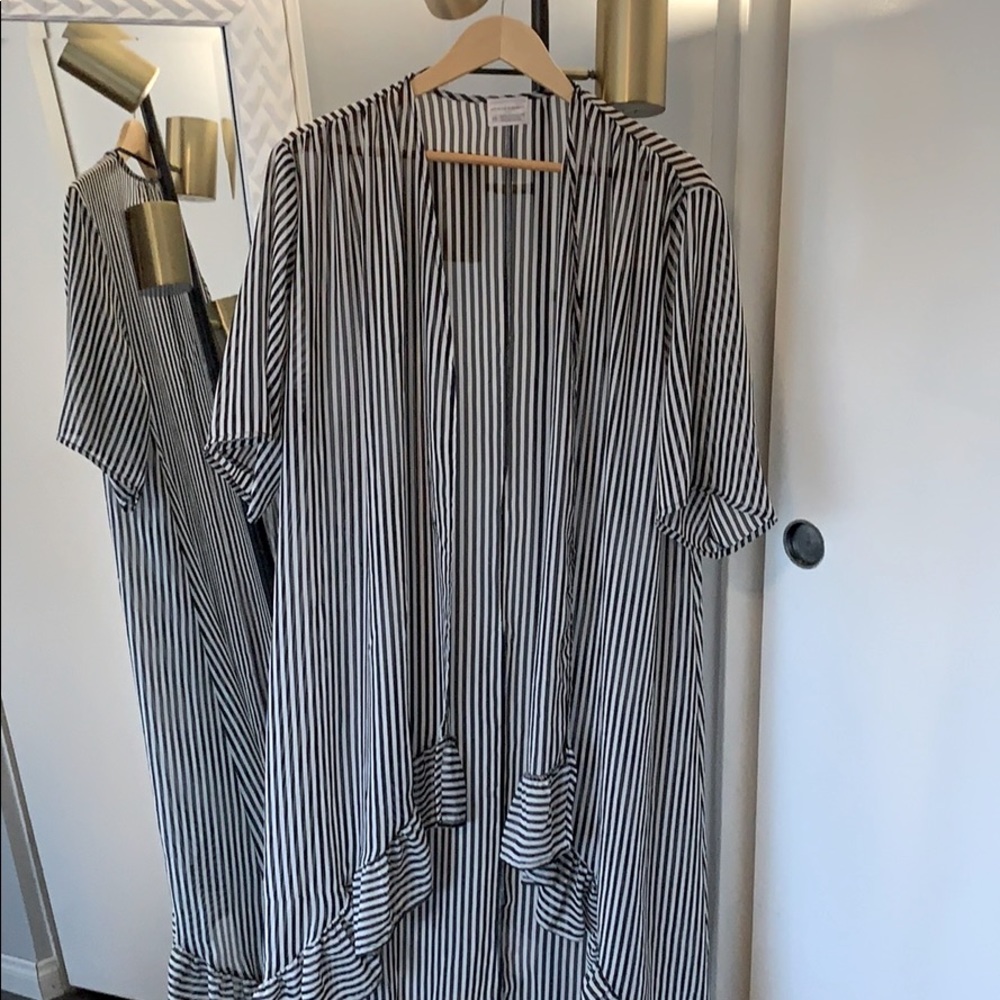 Chic swim suit cover up
